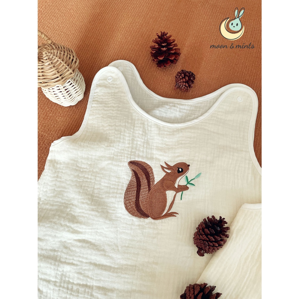 Túi ngủ xô muslin thêu họa tiết cho bé