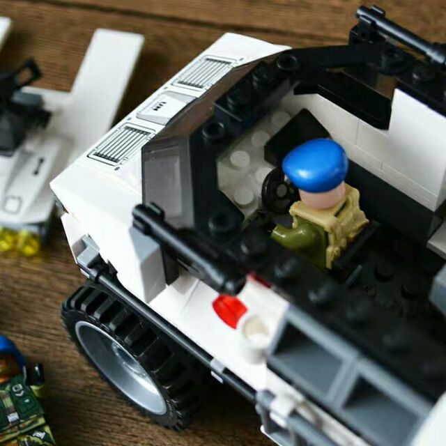 Bộ lego lắp ráp đại chiến siêu xe địa hình