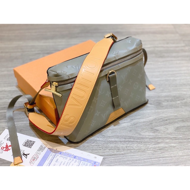 Cặp Messenger LV Supersale