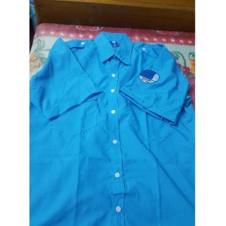 Áo sơ mi Hội liên hiệp thanh niên chỉ còn size 40 cho nữ