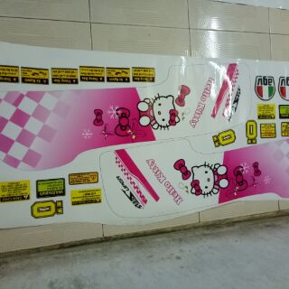 Tem dám yếm của xe cub.