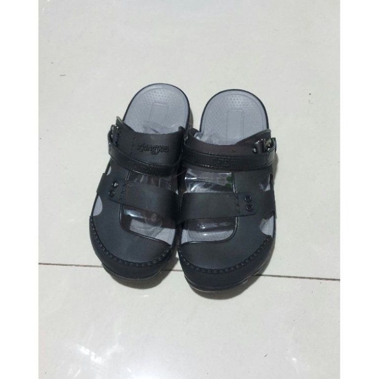 Dép nhựa dẻo êm nam bít bũi thoáng khí có quai