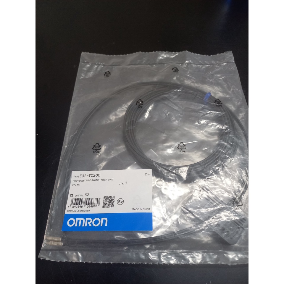 Cảm biến quang E32-TC200 2M