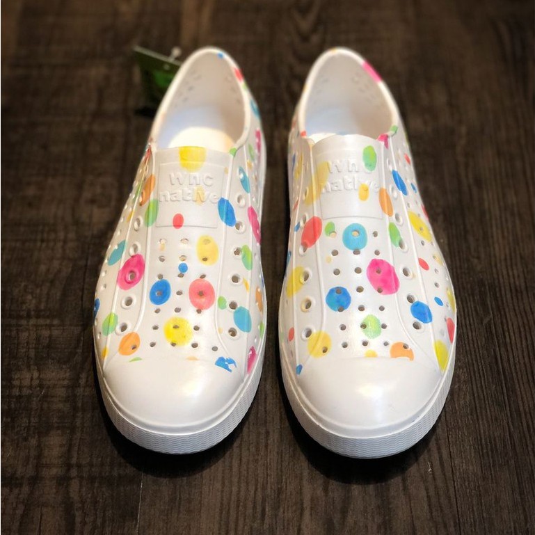 Giày nhựa nam nữ đi mưa native họa tiết màu sơn  nhiều mẫu lựa chọn tặng thêm 2 jibitz sticker gắn dép