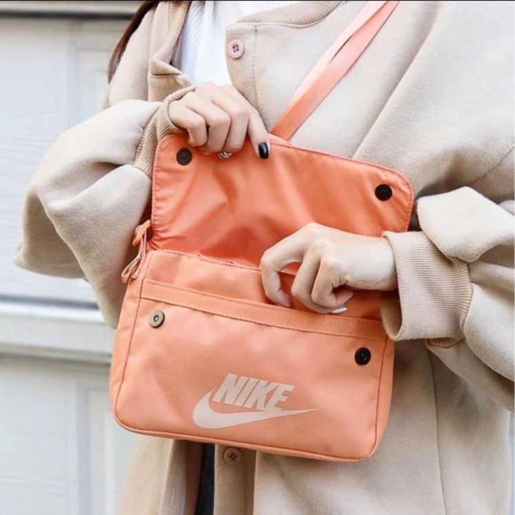 TÚI NIKE SPORTSWEAR FUTURA