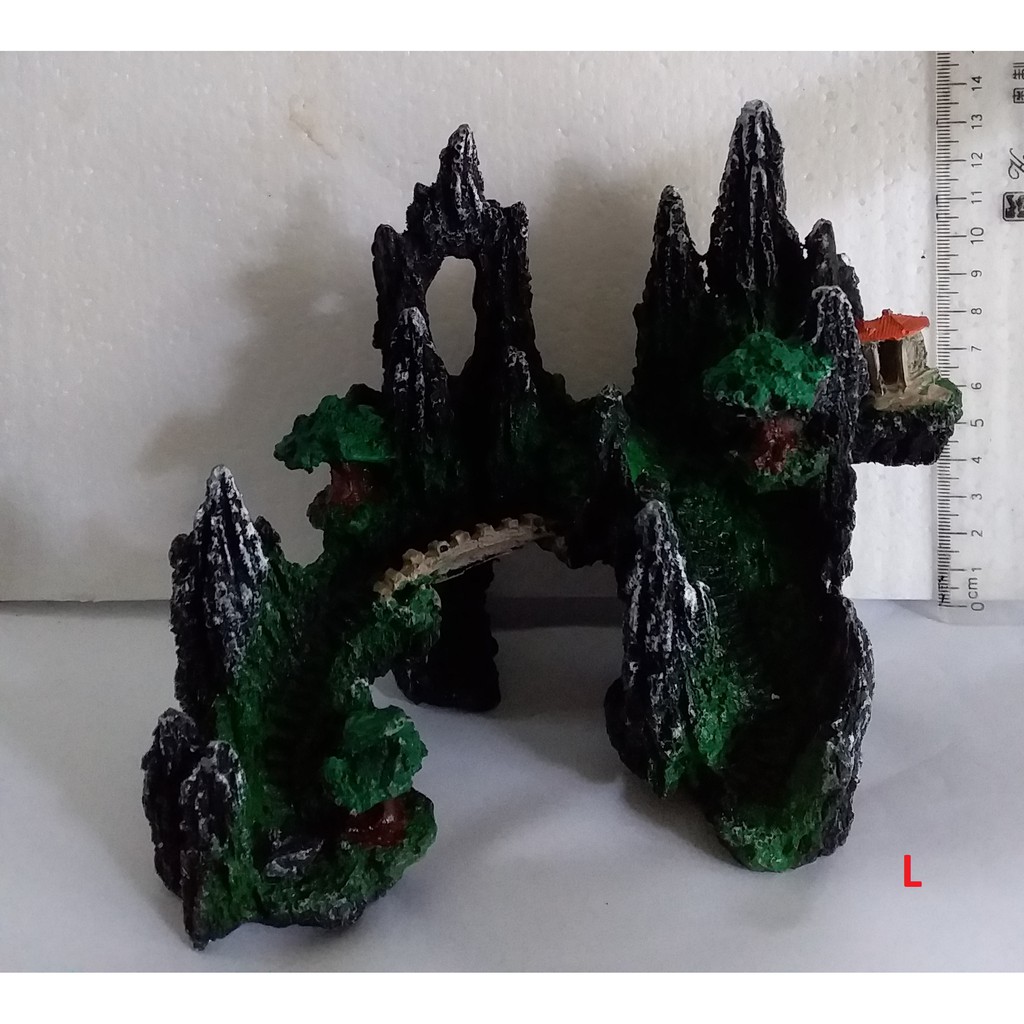 Núi nhựa trang trí size L