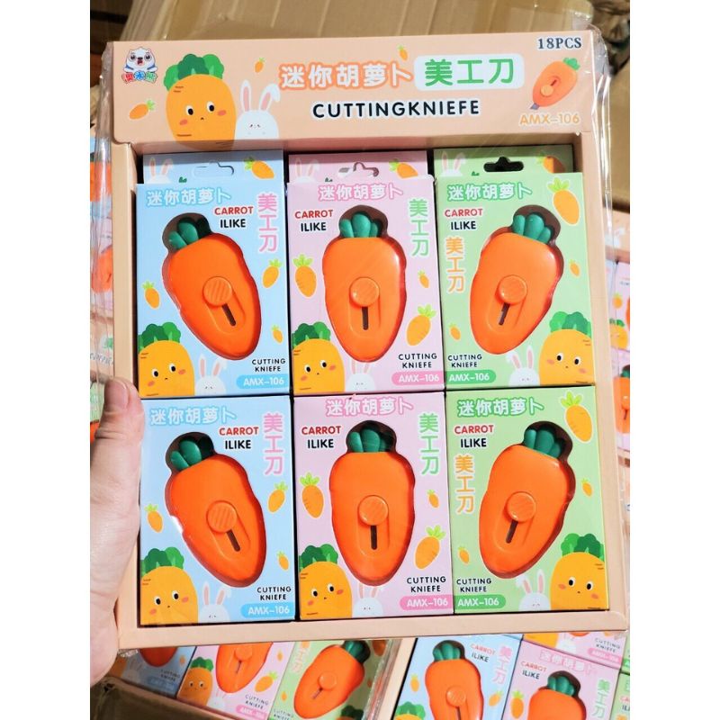 Dao rọc giấy hình trái cà rốt cute.