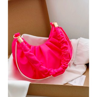 Túi Baguette Trim Ruched tương phản