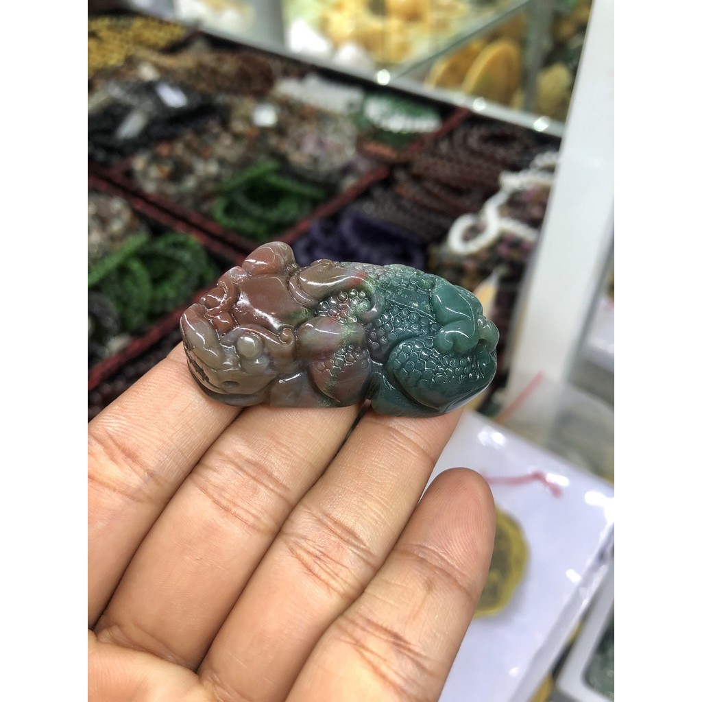Mặt dây chuyền Tỳ Hưu vẩy rồng phong thủy đá ngọc băng tảo