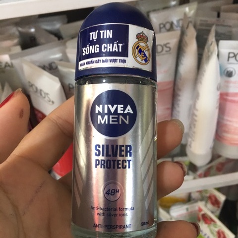 Lăn ngăn mùi Nivea Men phân tử bạc ngăn khuẩn gây mùi vượt trội 50ml