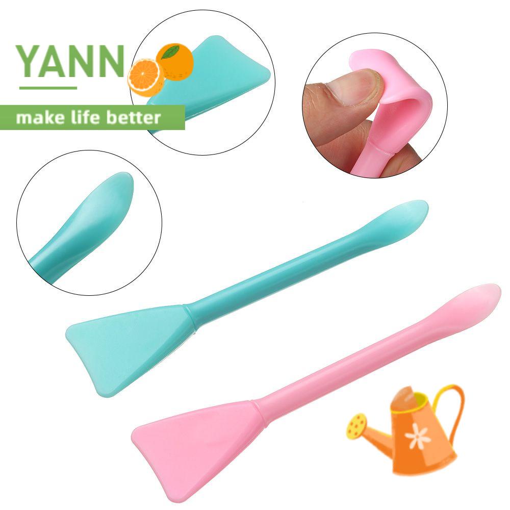 Bộ 2 Muỗng Silicone Trộn Mặt Trang Điểm Đa Năng Tiện Dụng