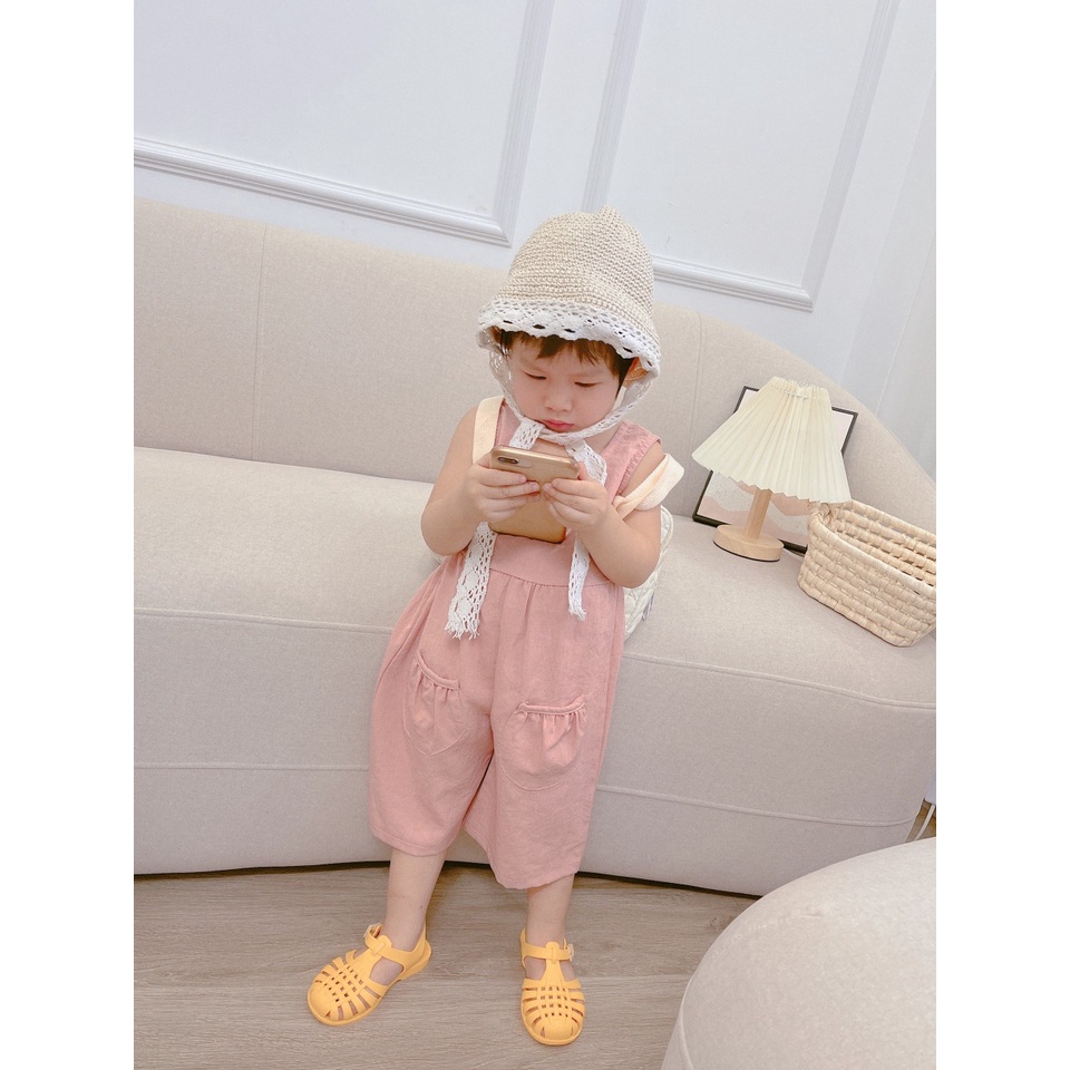 Jumpsuit đũi trơn Hàn Quốc 4 màu cho bé gái 10-20kg