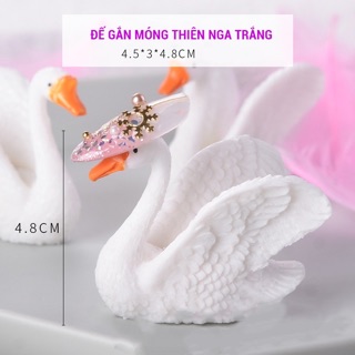 Hồng Hạc-Thiên Nga đỡ móng sơn Mẫu