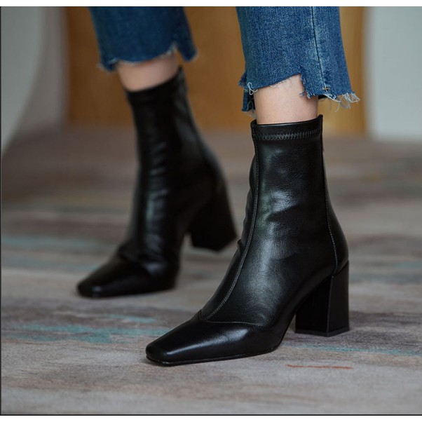 Boots da trơn ôm cổ chân đế 7 cm sang chảnh G019