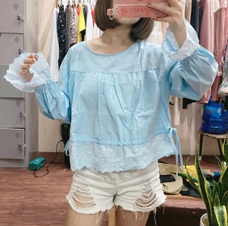 Áo thun tay dài tay pha ren