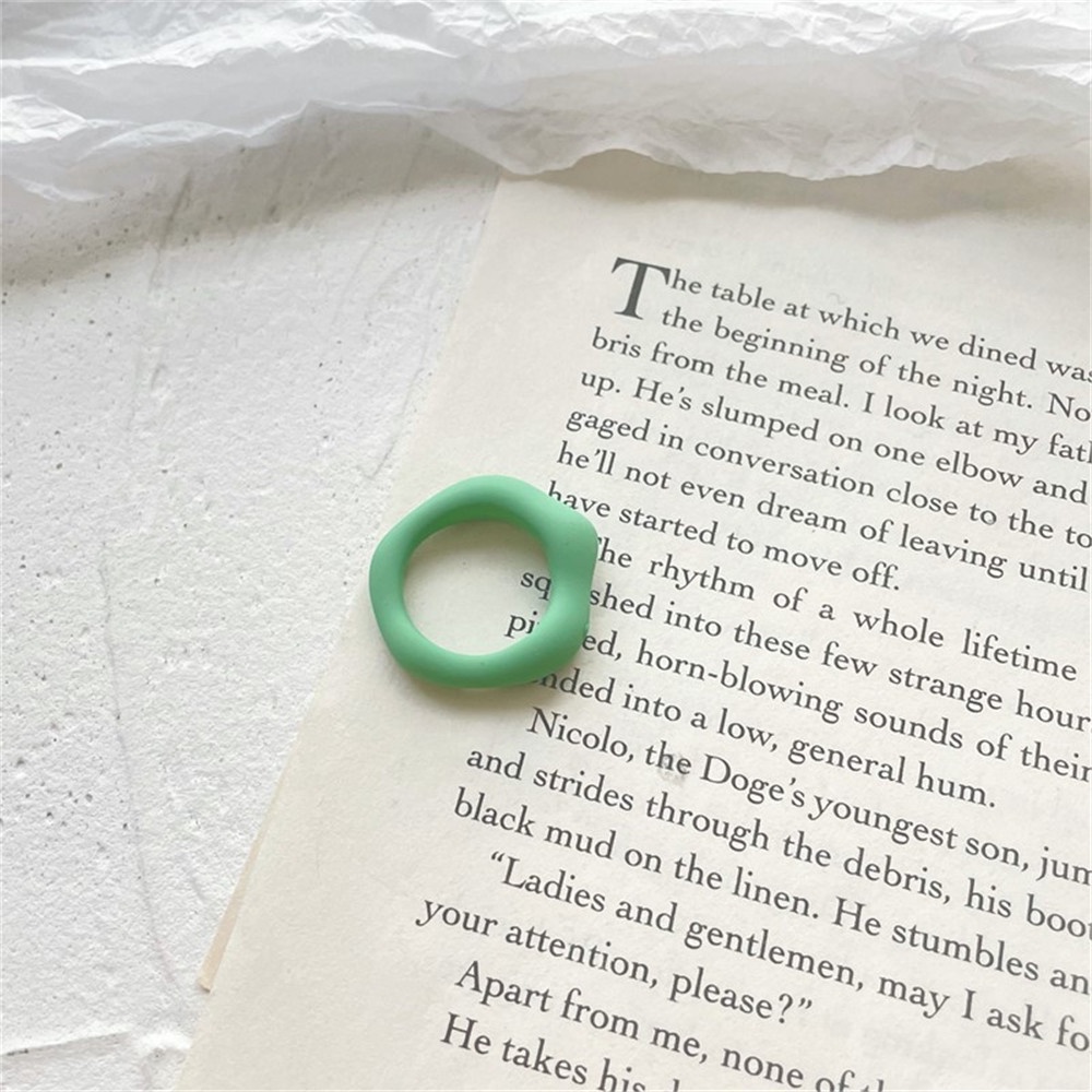 Nhẫn nhựa resin màu kẹo thiết kế độc đáo cho nữ