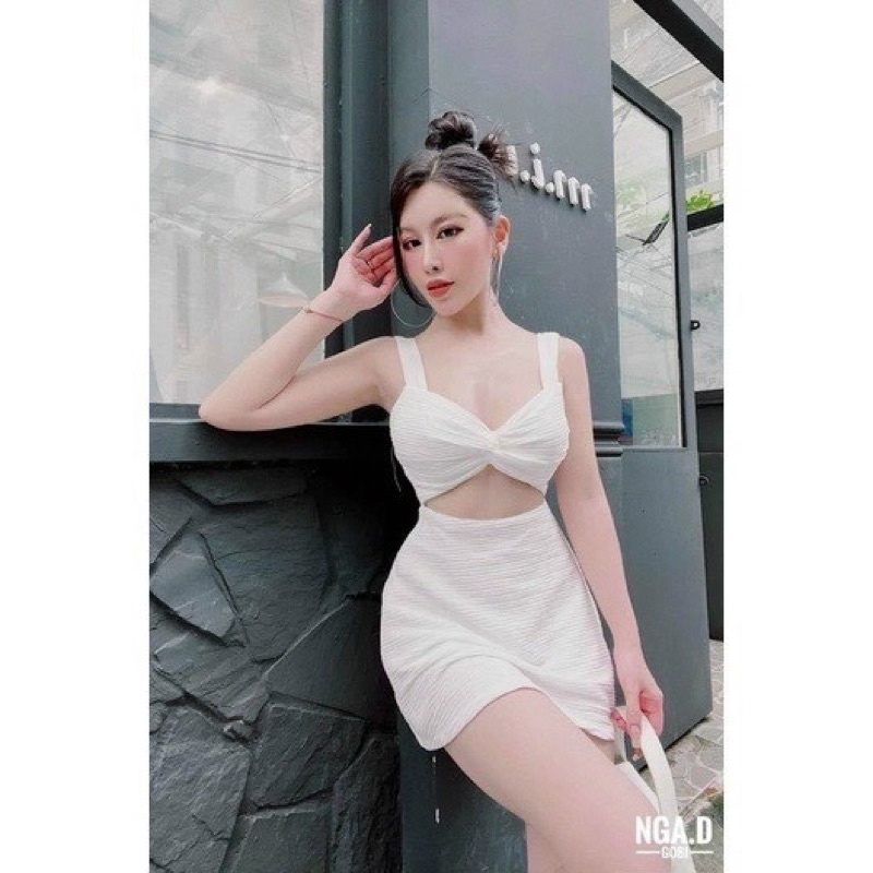 Đầm Xốp Xoắn Ngực Hở Eo Có Mút Sẵn -D59-