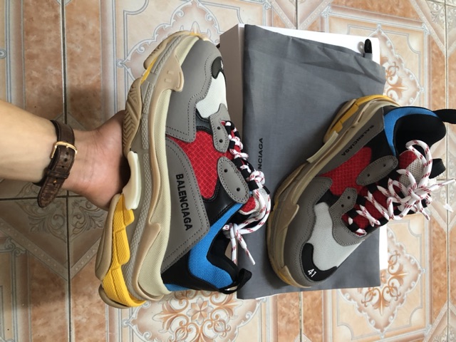 Giày thể thao balen cia ga