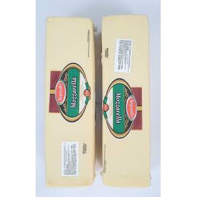Phomai Mozzarella Argentina Saputo khối 3,5kg (phô mai khối)