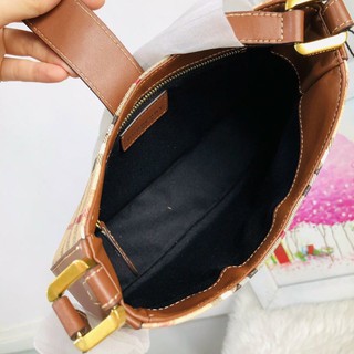 Túi Burberry