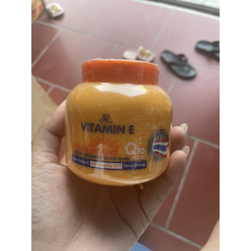 Kem chống nắng vitamin E Thái Lan 200g