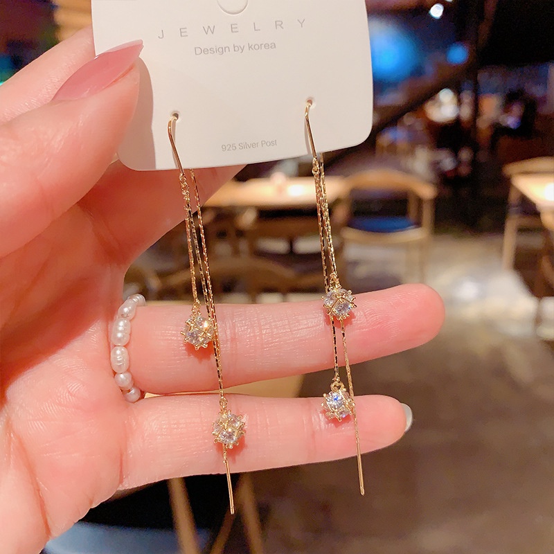 Bông tai mạ bạc 925 dáng dài đính đá thời trang phong cách Hàn Quốc cho nữ