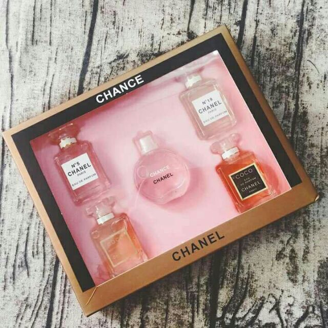 Set nước hoa 5 chai loại xịn (tặng 1 sữa non trắng da)