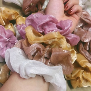 Scrunchies lấp lánh