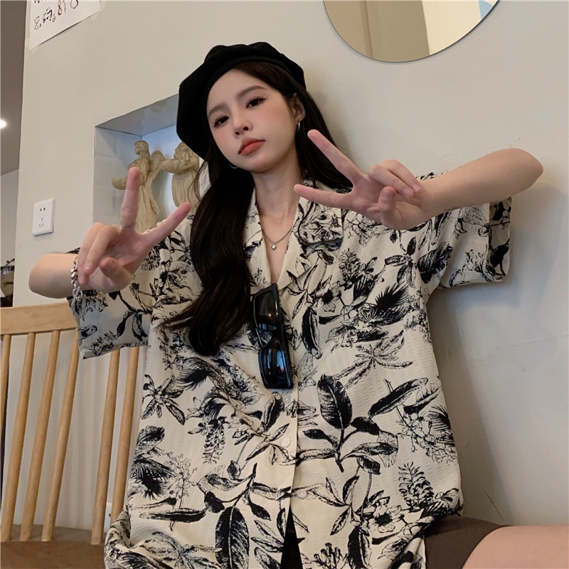 Áo Sơ Mi Tay Ngắn Dáng Rộng In Họa Tiết Phong Cách Hồng Kông Thời Trang Thiết Kế Mới Cho Nữ