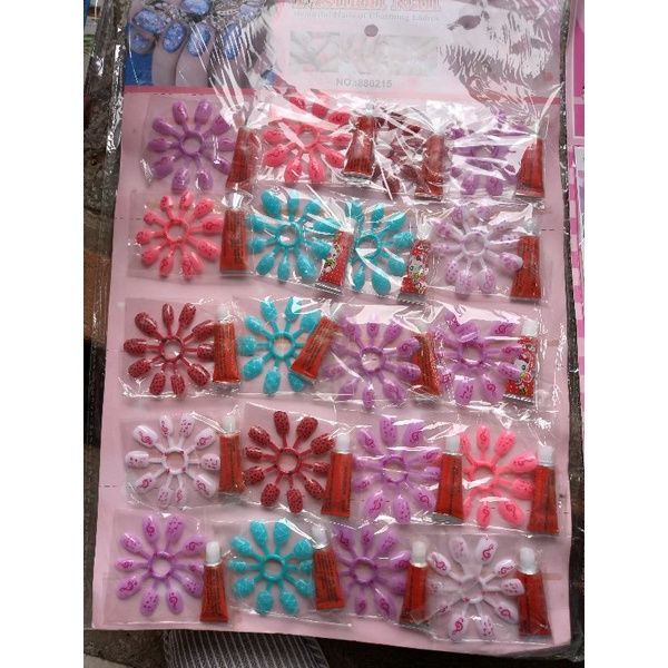 Vỉ dán móng tay