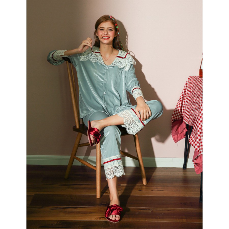 (Thanh lý) Bộ Mặc Nhà Vải Nhung Princess Cổ Ren Bản To CT183