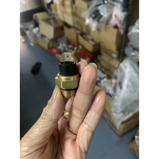 Cảm biến két nước của Dylan
