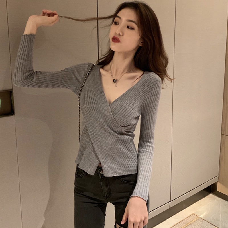 Áo sweater tay dài cổ chữ V dáng ôm đơn giản dễ phối đồ phong cách Hàn Quốc