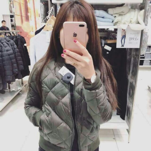 Áo bomber siêu nhẹ Uniqlo