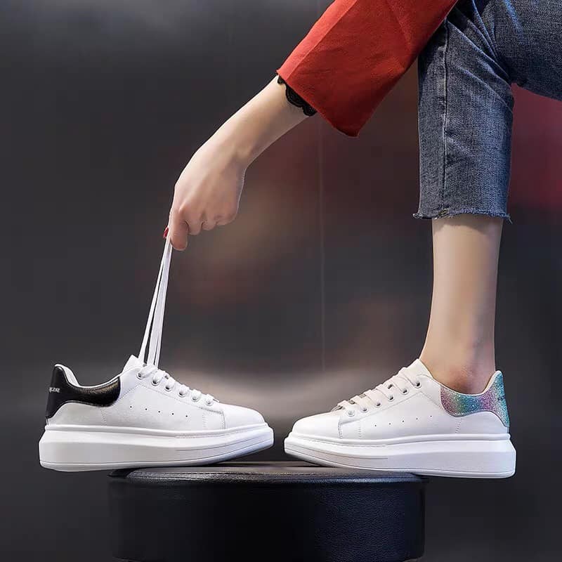 [Mã FAGREEN245 giảm 10% tối đa 30k đơn từ 99k] [FREE SHIP] giày thể thao nữ độn đế trắng gót nhung đen và kim tuyến | BigBuy360 - bigbuy360.vn