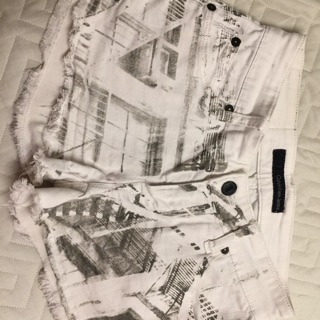 Quần shorts Calvin Klein
