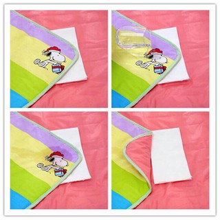 Miếng lót, chiếu nhựa chống thấm 3 lớp cho bé