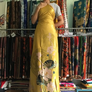 Vải lụa vân gỗ hoa hồng ẩn