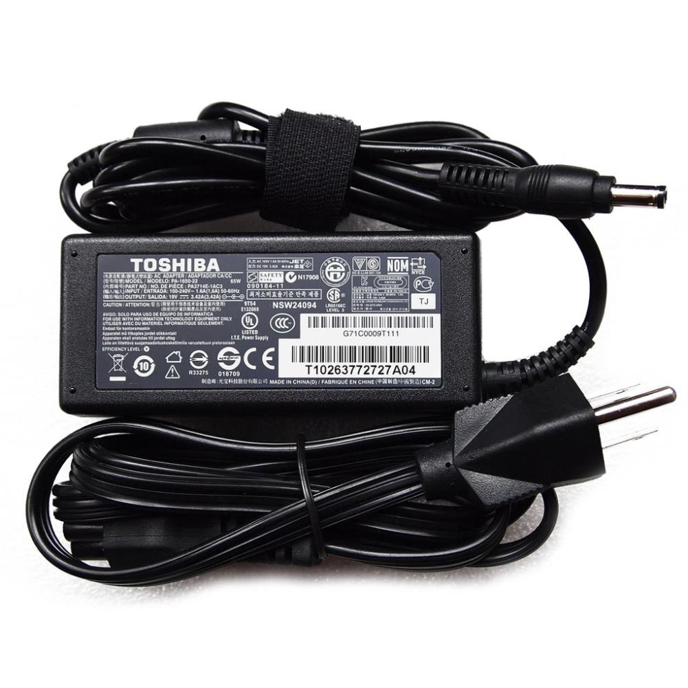 Adapter Toshiba 19V - 3.42A