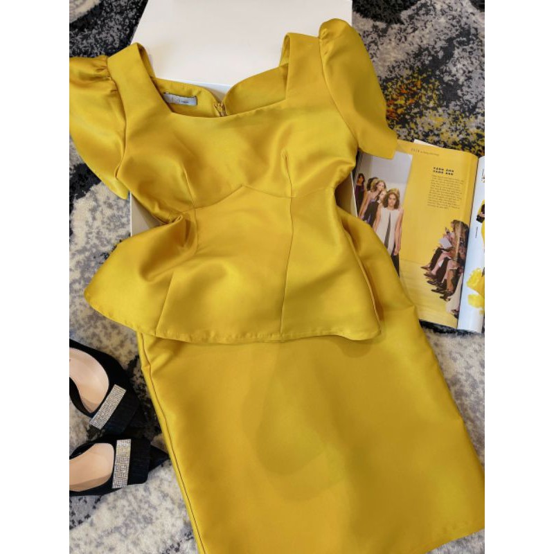 Sét áo peplum chân váy vàng sang trọng