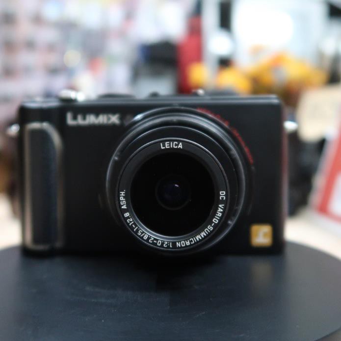Máy ảnh Lumix LX3 dòng compact cao cấp