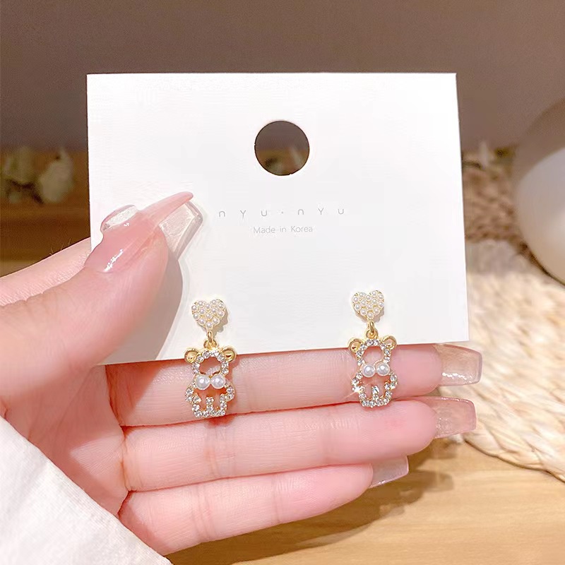 Bông tai nữ  𝑭𝑹𝑬𝑬𝑺𝑯𝑰𝑷  Khuyên tai dáng ngắn hình gấu phong cách Hàn Quốc siêu cute cho nữ P68