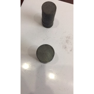 Nam châm Ferrite 30x5mm