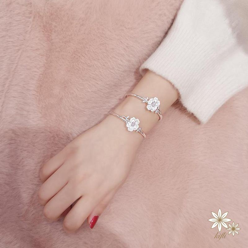 Vòng Tay Hoa Anh Đào Chuông Đơn Giản Làm Quà Tặng Sinh Nhật Cho Bạn Gái / Cặ