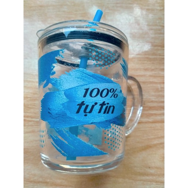 Cốc thủy tinh 500ml có tay cầm, có nắp, có ống hút
