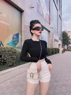 áo crt dài tay hở lưng có mút