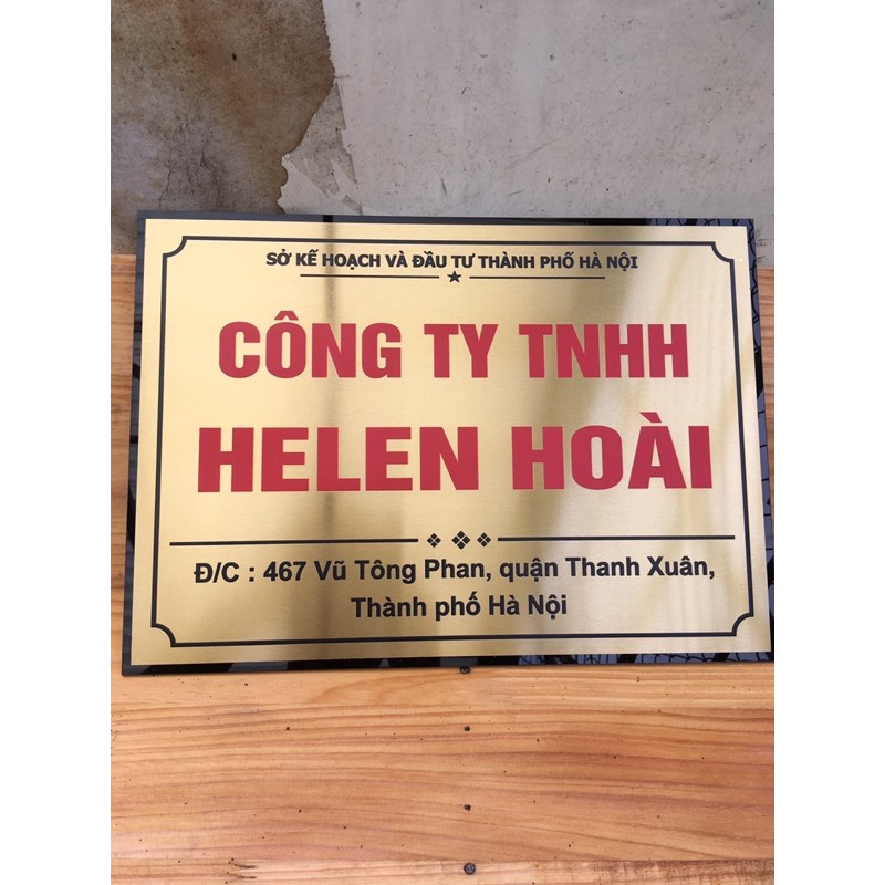 BIỂN CÔNG TY BẰNG INOX ĐẾ MICA GIÁ RẺ TẠI HÀ NỘI