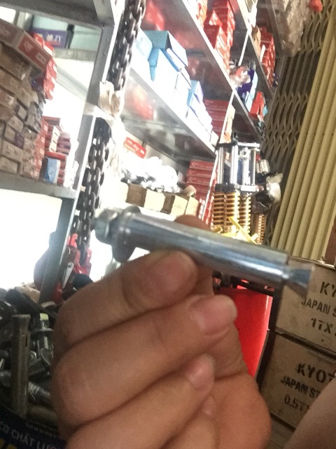 Nở sắt mạ trắng hoặc vàng ❌❌❌( tắc kê nở sắt )