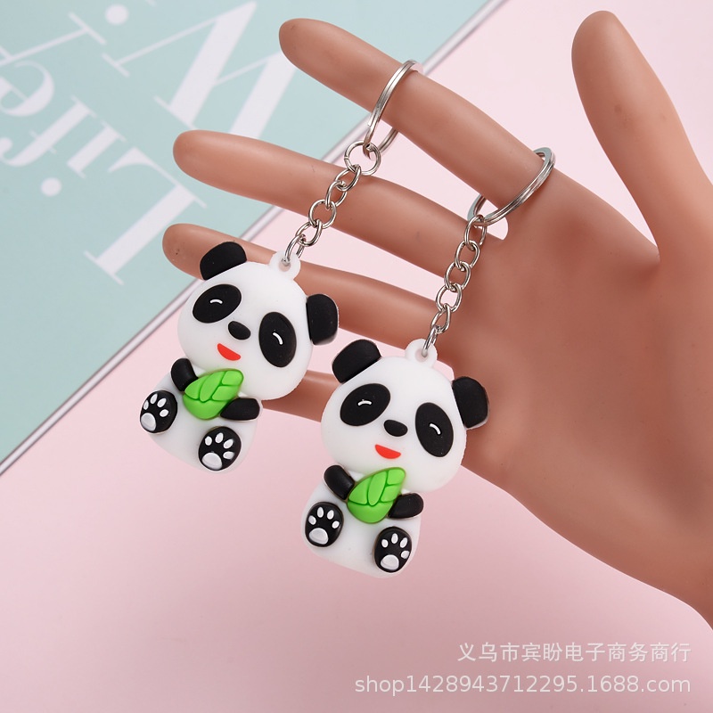 (Siphukien) Móc khóa gấu trúc xinh cầm búp măng dễ thương 3.5*5.3cm
