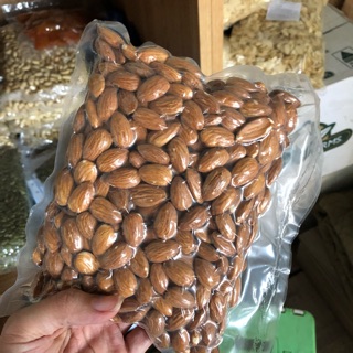 Hạt hạnh nhân 500g đã tách vỏ